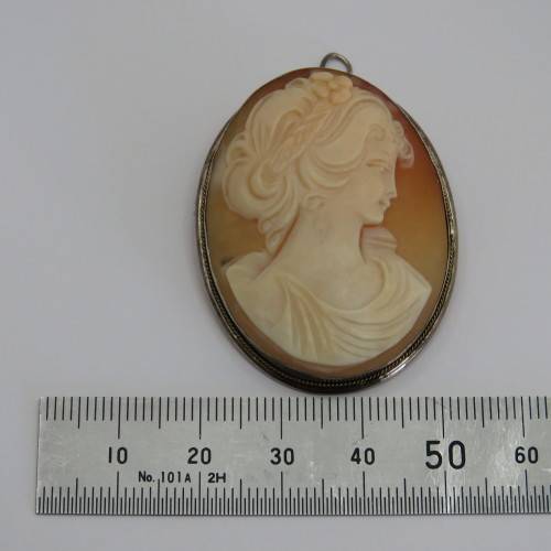 Italian 800 silver cameo brooch/pendant