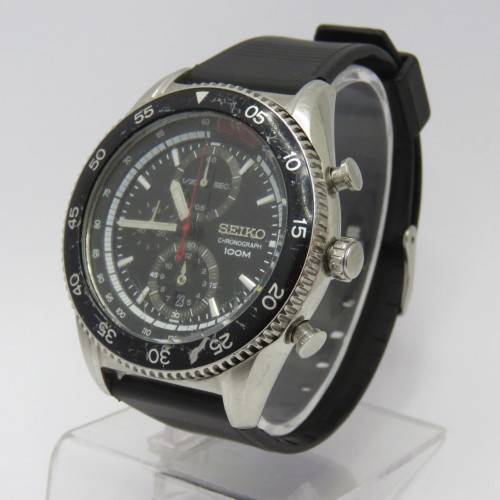 Seiko Quartz Chronograph mens watch - Scratched glass and bezel - Working - 7T92-OTHO