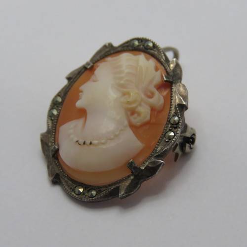 Vintage German Silver Cameo brooch/pendant