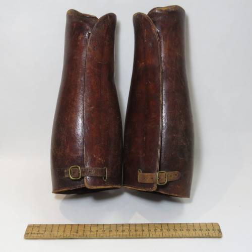 WW1 British Army Officer leather puttees