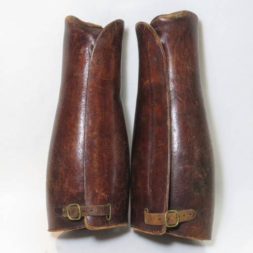 WW1 British Army Officer leather puttees