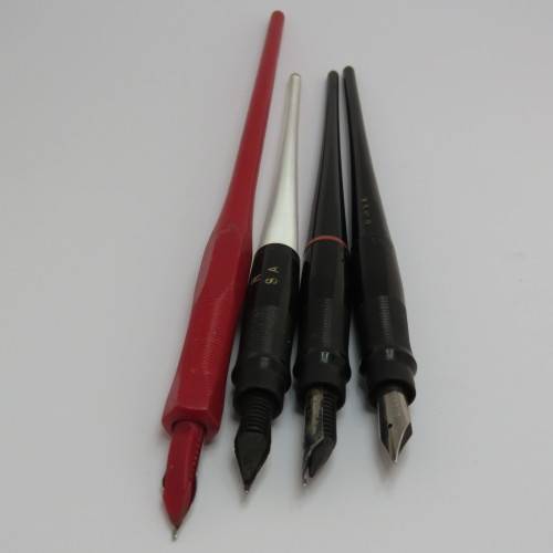 Lot of 4 vintage dipping fountain pens with extra nibs