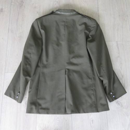 SADF Step Out tunic - Total back length 81 cm - Armpit to armpit 54 cm - Armpit to cuff 45 cm