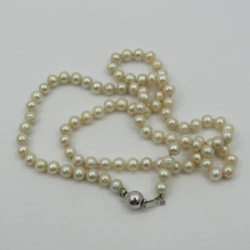 String of pearls with sterling silver clasp