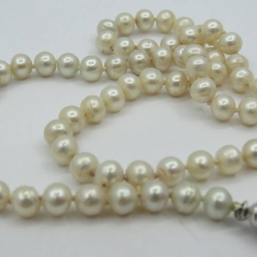 String of pearls with sterling silver clasp