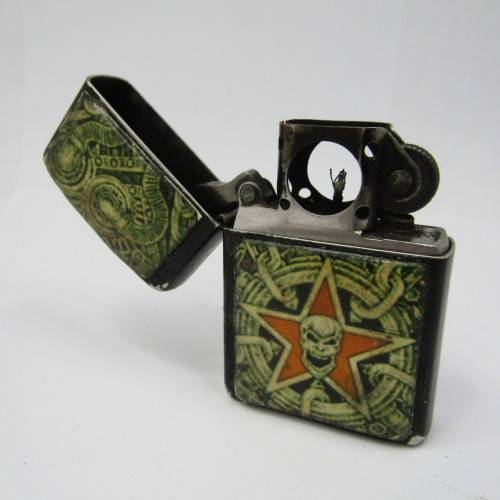 Zippo lighter with skull motif