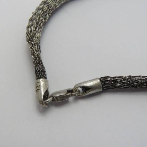 Sterling silver chainmail necklace - Small tear inside - Weighs 7,5 grams - Length 25 cm (closed)