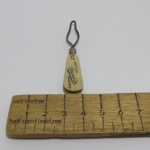 Antique Lewis`s outfitters threading tool