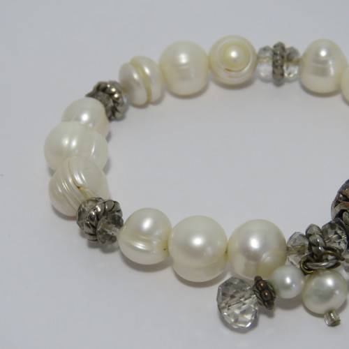 Cultured pearls costume jewellery bracelet