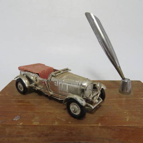 Vintage pen stand with model car - No pen