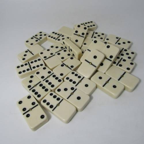 Vintage Set of 28 Double Six Dominoes in wooden box