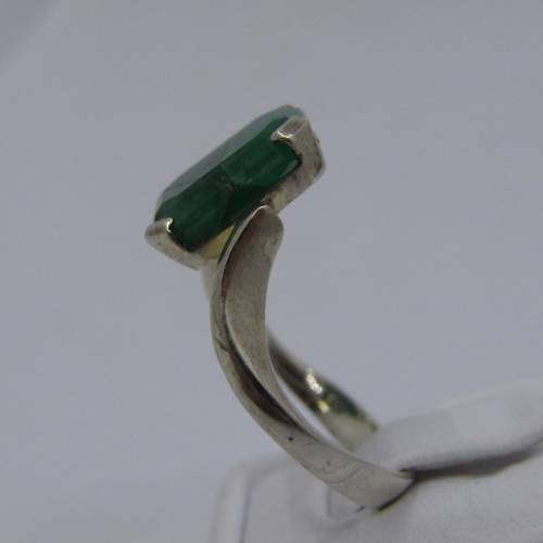 Sterling Silver ring with Emerald - weighs 4.3 grams - size P/8 - emerald 12.5mm x 9.7mm