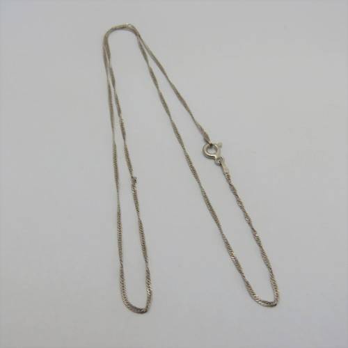 Sterling silver thin necklace - Weighs 1,5 g - Length 45 cm