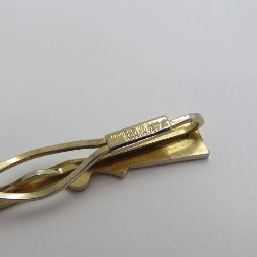 Vintage Stratton rifle tie clip