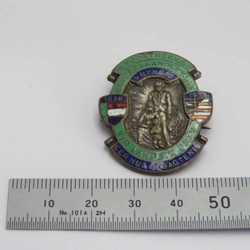 1838-1938 Voortrekker eeufeesaandenking enameled pin badge