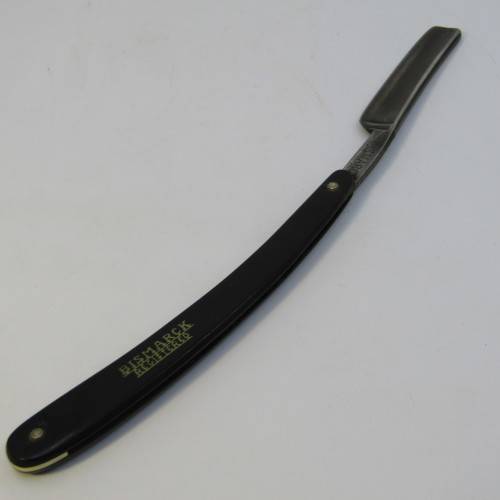 Bismarck vintage razor in well used box