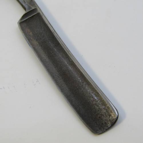 Bismarck vintage razor in well used box