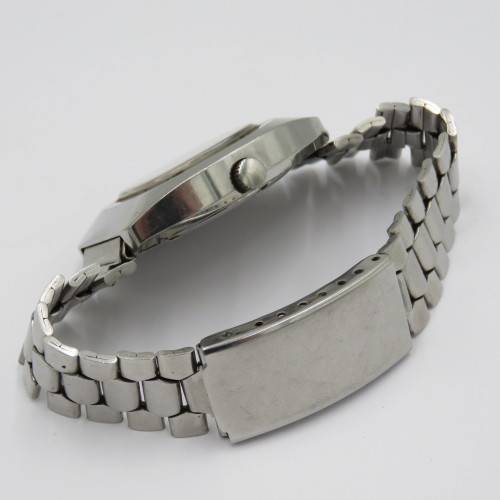 Vintage Nivada F77 Automatic mens watch with date - Working