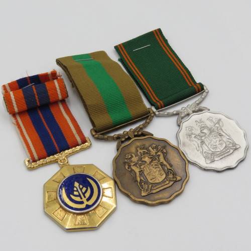 Set of 6 SADF Border War medals issued to 72110216 KV Lieutenant T.G. Swanepoel