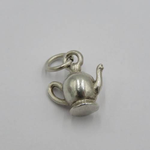Vintage silver teapot charm - Weighs 3,0 grams