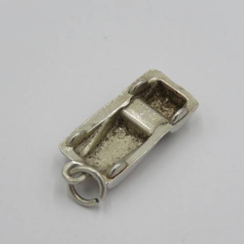 Vintage silver car charm - Weighs 4,3 grams