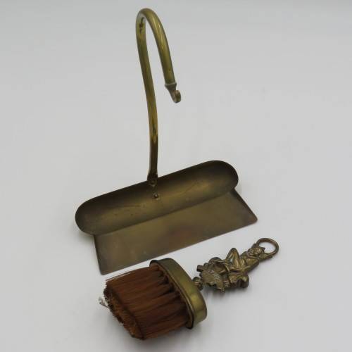 Antique Dartmoore Pixie bread crumb catcher brush and shovel