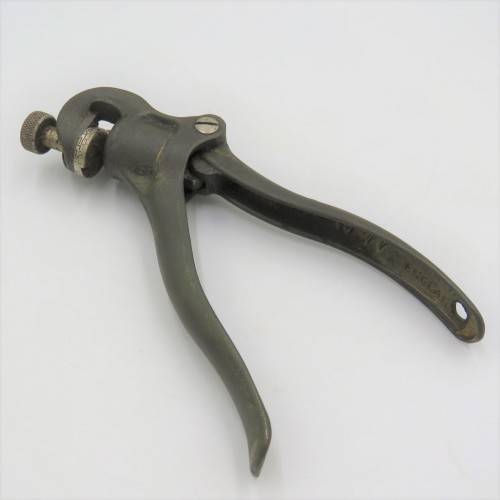 Vintage Eclipse No.77 saw setting tool