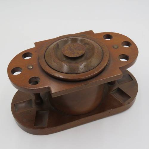 Vintage wooden humidor with stand for 6 smoking pipes