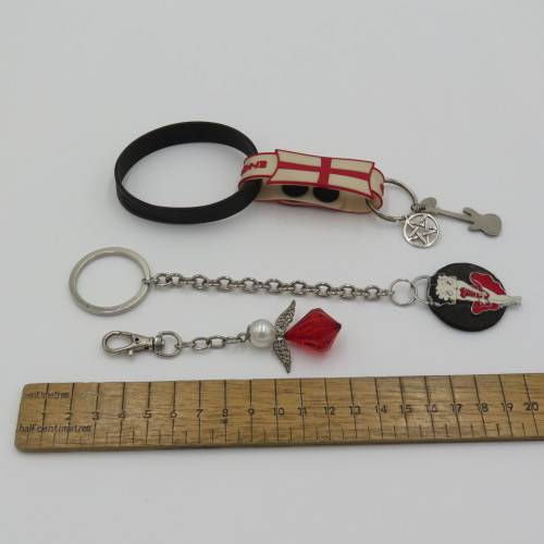Lot of 3 keyring holders