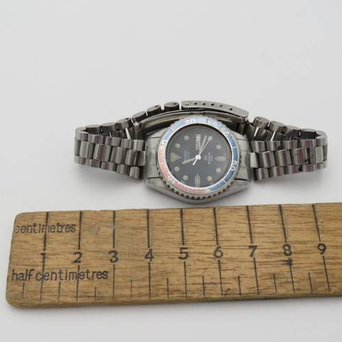 Vintage Seiko Quartz SQ Sports 100 ladies watch - 3423-008A - Working