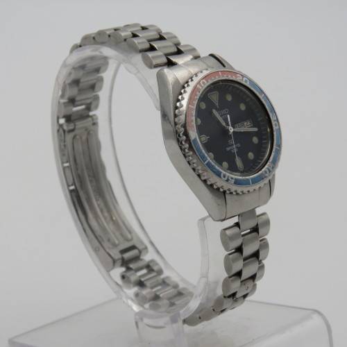 Vintage Seiko Quartz SQ Sports 100 ladies watch - 3423-008A - Working