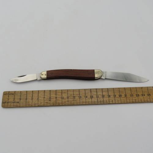 Handmade 572 Puma Senior 2-blade pocket knife