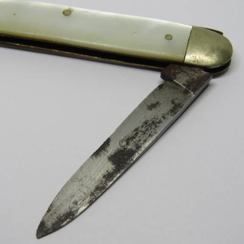 Vintage J. Fenton and Sons Sheffield 2 blade pocket knife with mother of pearl handle