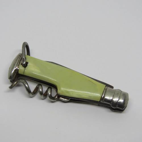 Vintage Richards bottle shaped corkscrew pocket knife keychain - Corkscrew loose
