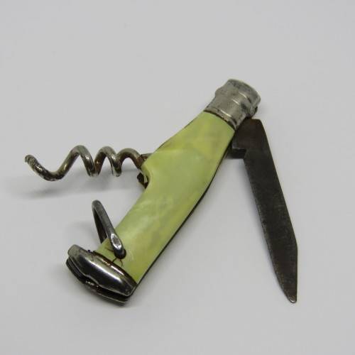 Vintage Richards bottle shaped corkscrew pocket knife keychain - Corkscrew loose