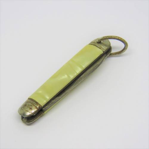 Vintage Richards mini keychain pocket knife