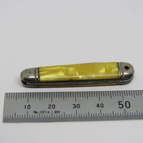 Vintage Richards mini keychain pocket knife - No key ring