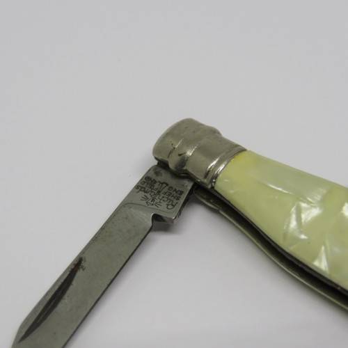 Vintage Richards bottle shaped corkscrew pocket knife keychain