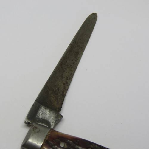 Antique IXL George Wostenholm folding pocket knife - Blade well used - Handle damaged