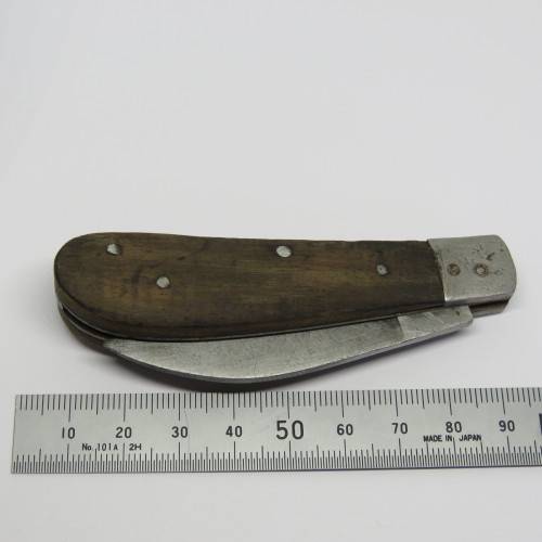 Vintage folding pocket knife with wooden handle - Blade lock loose