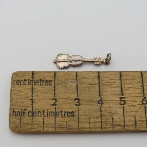 Vintage sterling silver Cello pendant charm - Weighs 1,1 grams
