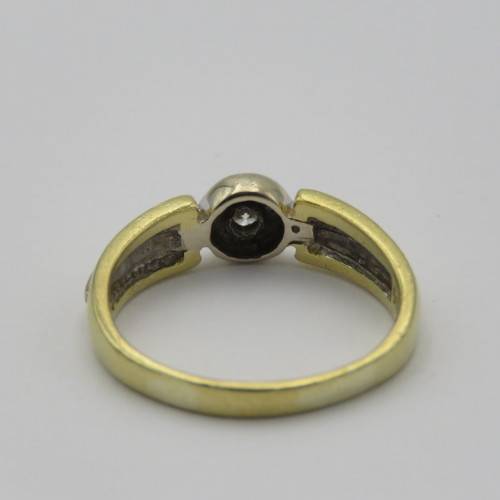 18kt White and yellow gold diamond ring - appr. 0,15ct - Weighs 5,6 g - Size S