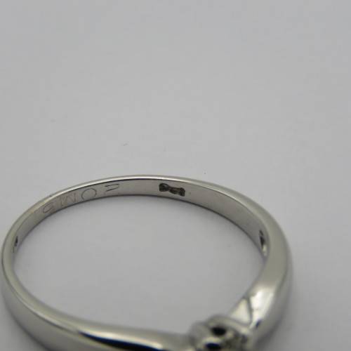 9kt White gold diamond ring - appr. 0,24ct - Weighs 2,8 g - Size O 1/2