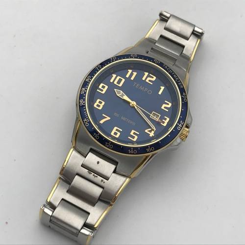 Tempo Quartz mens watch with blue dial - working