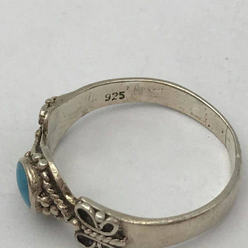 Vintage Sterling Silver ring with turquoise - weighs 2,0g - size K/5