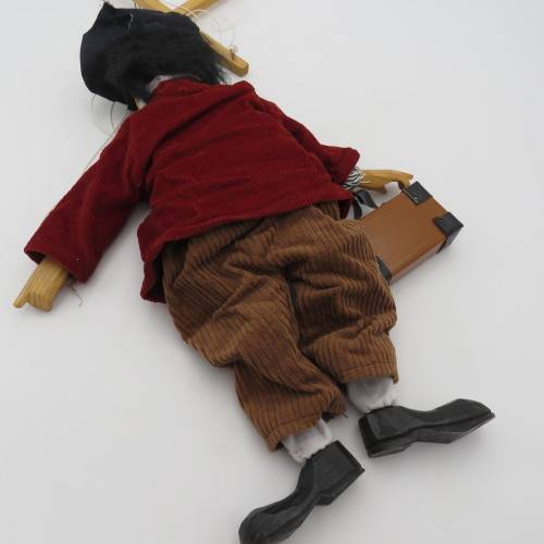 Kurt der Kunstler Marionette in box