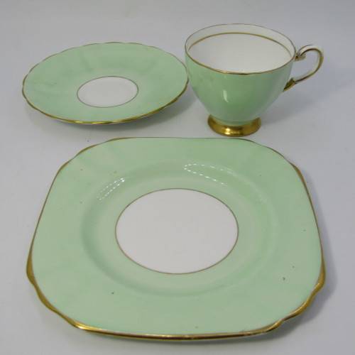 Vintage Tuscan porcelain trio