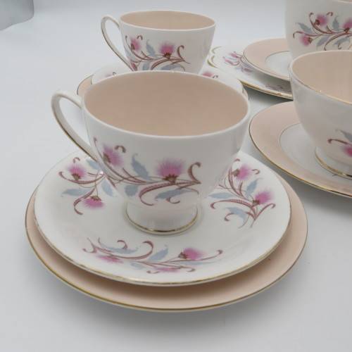 Royal Standard tea set - 4 trios, cake plate, sugar bowl, milk jug - 15 Pieces