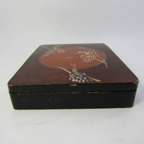 Vintage Japanese jewellery box with mother of pearl inlays
