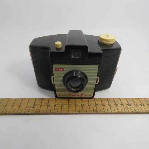 Vintage Kodak Brownie Cresta ll camera